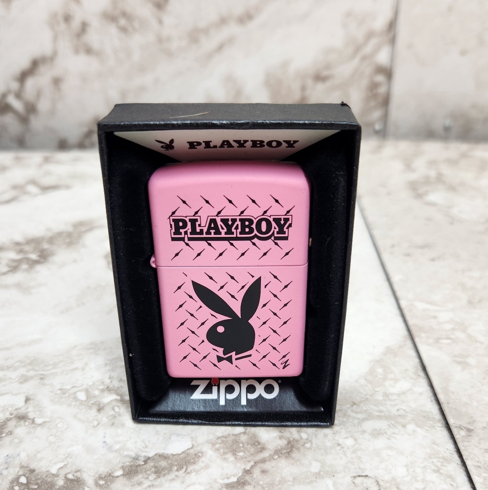 LighterZippo 238 PLAYBOY Planeta -pink Rare Collectable New Waterproof